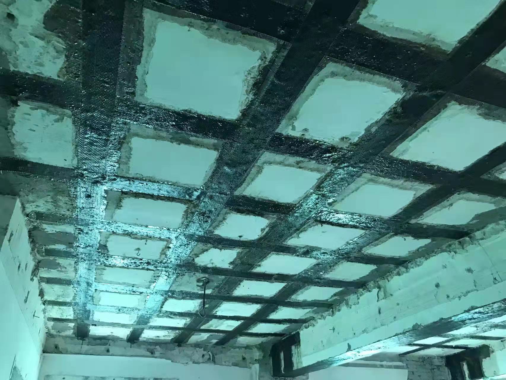 大竹粘碳纤维布施工工艺